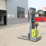 Semi Electric Stacker Manufacturer - OEM Runtx Manual Forklift Stacker Electric Lifter