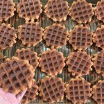 Waffle Model Factory - OEM Custom Chocolate Caramel Honeycomb Shape