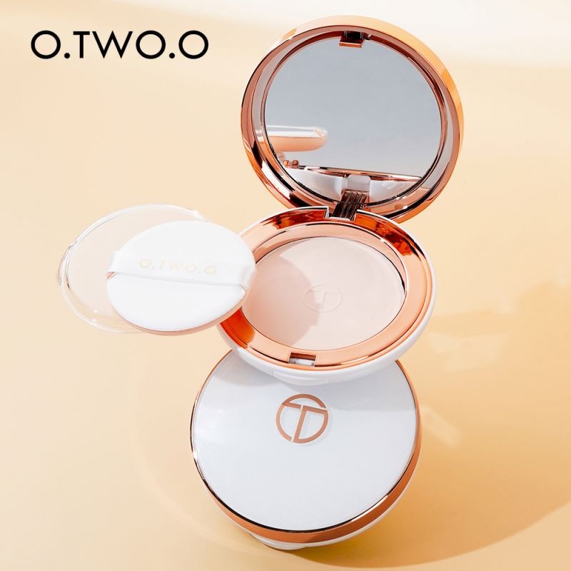 O.TWO.O Wholesaler Silky and Moisturizing Setting Long-lasting Makeup 3 Colors Oil Control Face Powder