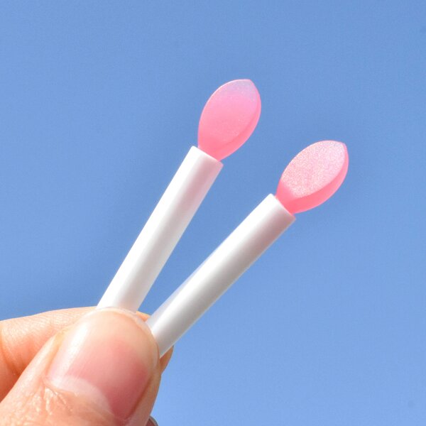 Makeup Brush Factory - Silicone Lip Mini Applicator with Cap