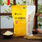 中国原产无麸质手指小米粉有机小米粉
