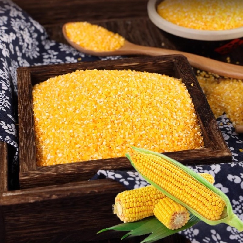 Customize OEM ODM Package High Quality Whole Grain Corn Poultry Birds Feed for Sale 25kg Bag Cracked Corn  Maize Polenta