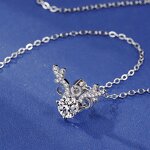 Flower Necklace Manufacturer - Muse Trending Flower Platinum Plated One Carat Zircon Pendant