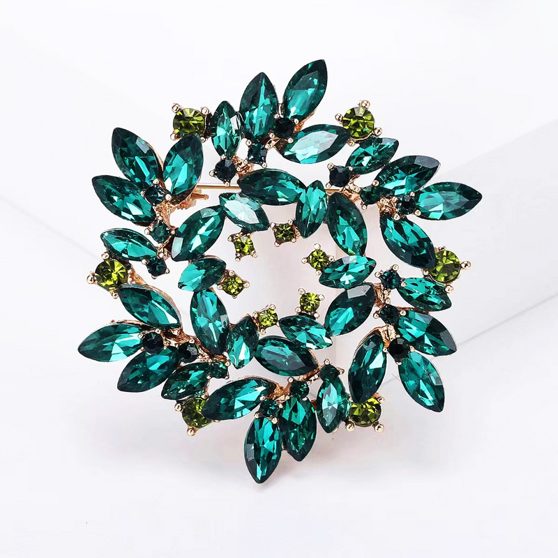 Crystal Wreath Brooch Factory - European American Retro New Elegant Alloy Versatile Boutonniere