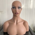 Lash Mannequin Manufacturer - OEM/ODM Custom Dark Skin Pretty Mannequin Head with 3D Layered Lashes