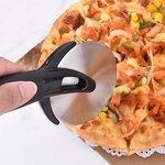 Black Pizza Cutter Manufacturer - OEM/ODM Custom Kitchen Gadget Black Antislip Handle Stainless Steel Pizza Cutter Wheel