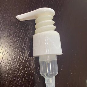 White PP Dispensing Pump Manufacturer - OEM/ODM Custom White PP 24-410 Ribbed Skirt Up-lock Spiral-shaped Cowl Pump