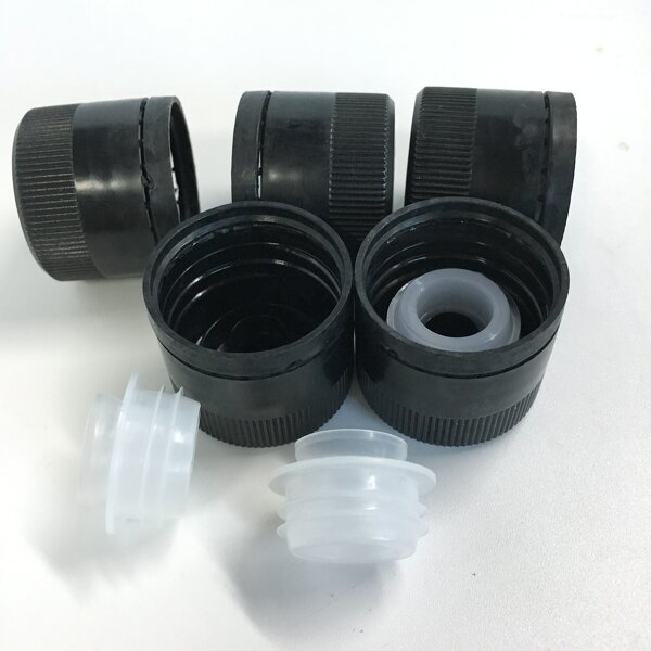Black Plastic Tamper Evident Cap Factory - OEM/ODM Custom 31.5mm Black Plastic Tamper Evident Cap and Pourer for Olive