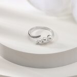 Cable Chains Bracelet Factory - OEM/ODM Custom 925 Silver Cable Chains Bracelet Three Cultured Freshwater Pearl Bracelet