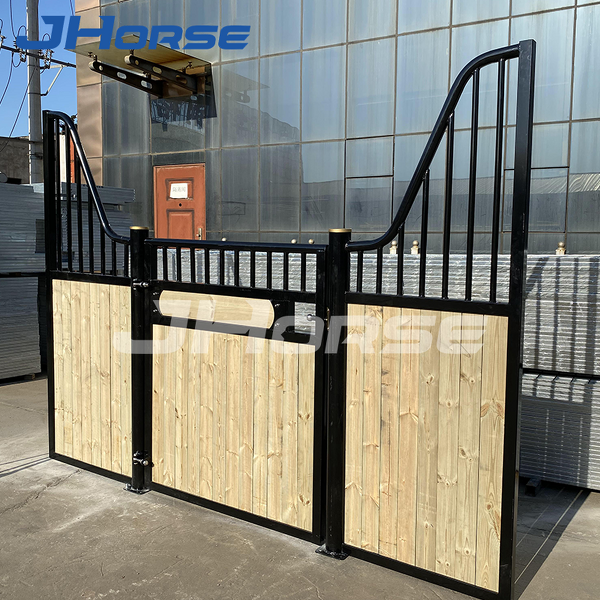 China Outdoor Prefabricated Horse Stalls Manufacturer - OEM/ODM Custom China Outdoor Prefabricated Pine Wood Horse Stalls