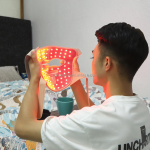 免费定制图案1070nm男士近红外全脸LED光治疗面膜LLLT激光功能光子韩国美国插头