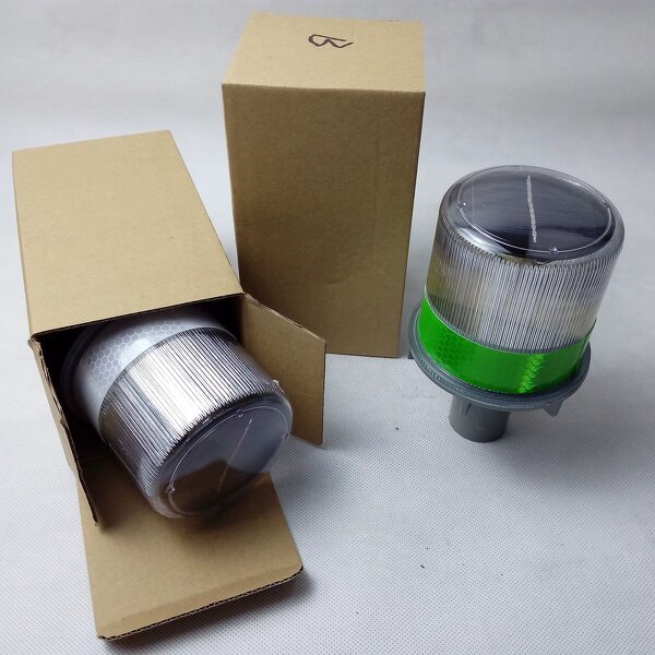 Traffic Light Factory - Solar LED Flash Security Beacon