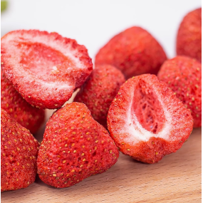 Freezed Dry Strawberry  Whole  Half Sliced Strawberry Dried Fruits and Vegetables Freeze Fruit in Bulk