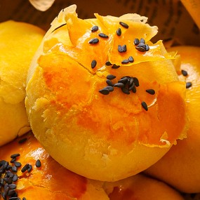 Sweet Egg Yolk Puff Chinese Traditional Red Bean Egg Yolk Stuffed Pastry  Healthy Snacks Egg Yolk Crisp Pie Puff