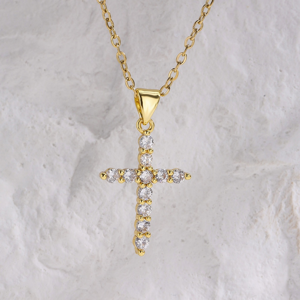 Link Chain Necklace Manufacturer - Diamond Heart Cross Pendant