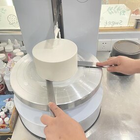 Cake Icing Machine Factory - Automatic Cream Coating