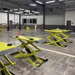 Car Lift Manufacturer - OEM 3.5T Portable Movable Mid Rise Scissor Lift