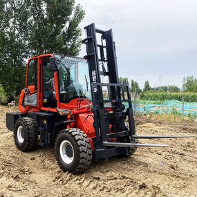 Rough Terrain Forklift Manufacturer - Articulated Off Road Diesel Forklift
