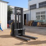 Electric Stacker Truck Manufacturer - 2 Ton Fully Automatic Stacker