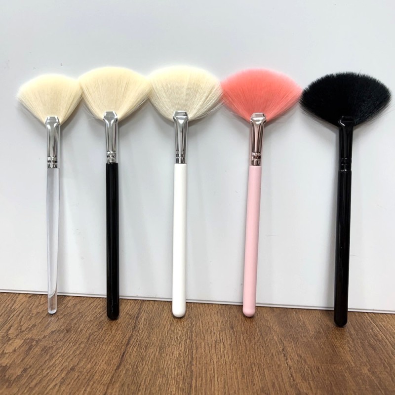 Makeup Brush Supplier - Wholesale Soft Hair Fan Mask Brush