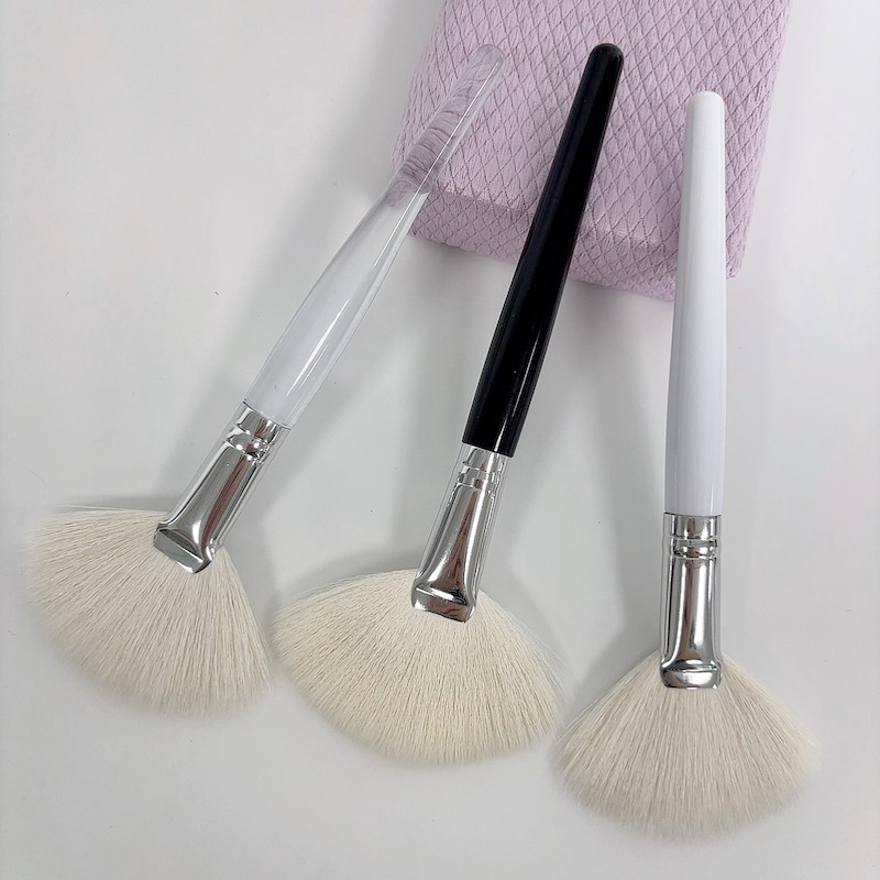 Goat Hair Fan Brush Supplier - Natural Soft Blush Powder Makeup Brush