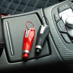Car Escape Tool Manufacturer - OEM/ODM 3 in 1 Keychain