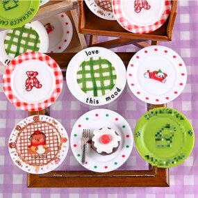 Resin Crafts Factory - OEM Simulation 3D Cartoon Dish Dollhouse