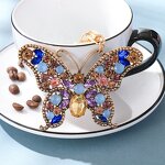 Keychain Manufacturer - Diamond Hollow Butterfly Keychain Creative