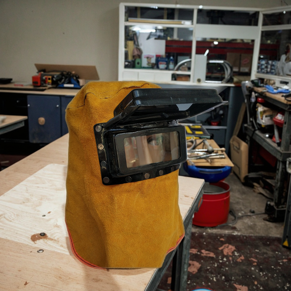 Welding Helmet Manufacturer - Head-Mounted Cowhide Polycarbonate Flip