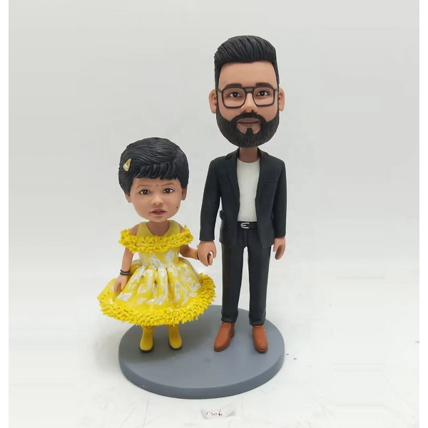 Bobbleheads Supplier - Handmade Custom Clay Father Child Artwork Statue