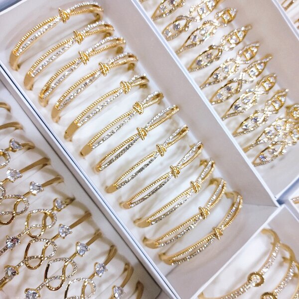 Rhinestone Bracelet Manufacturer - Color Gold Plated Zirconia
