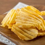 薯片生产商-代工70g大波浪辣味零食