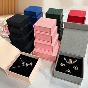 Jewelry Box Factory - Custom Magnetic Flip-Up Earring Ring Box