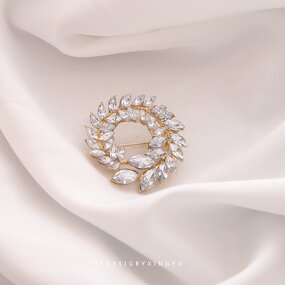 Fragrance Brooch Factory - High-End Women's Small Alloy Brooch