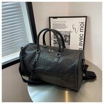 Duffel Bag Factory - Designer Waterproof Pink Weekend PU Travel Bag