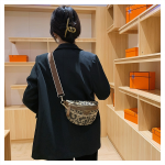 斜挎包源头工厂-高端女士小款韩式胸腰包