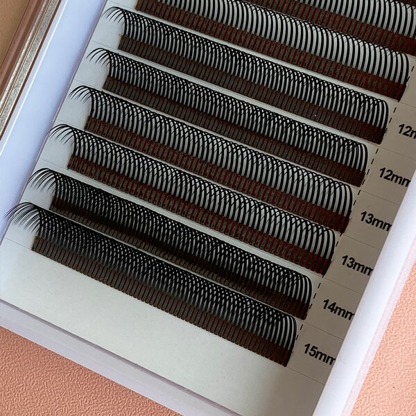 Eyelashes Extensions Factory - Private Label Wet and Wispy Look