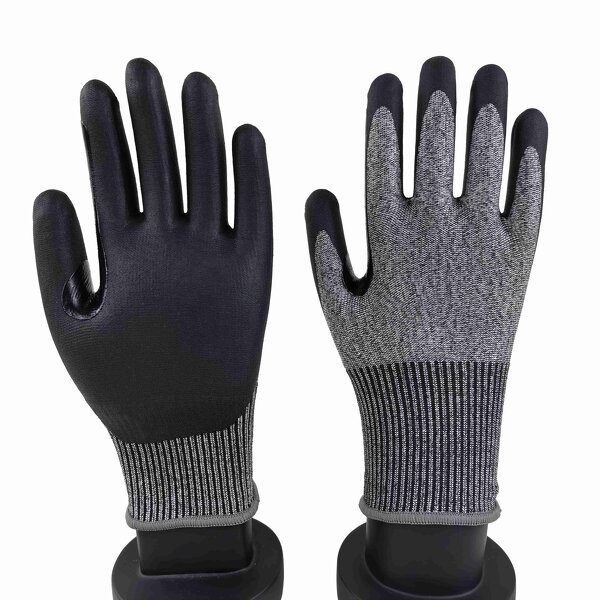 Oil Cut Resistant Gloves Manufacturer - OEM/ODM Custom HPPE Nitrile Gloves