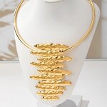 Pendant Necklace Supplier - Custom Irregular Pleated Collar