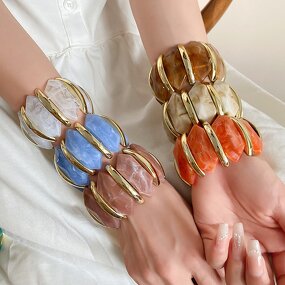 Elastic Bracelet Manufacturer - Custom Acrylic Irregular Diamond