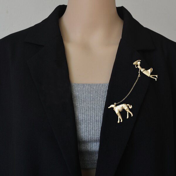 Metallic Brooch Manufacturer - Custom Noblewoman Holding Dog