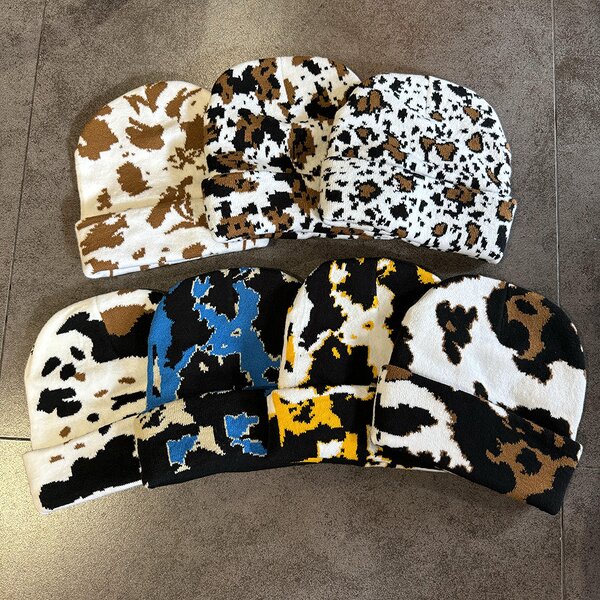 Beanie Hat Manufacturer - OEM/ODM Custom Cow Print Jacquard Acrylic Knitted Hat
