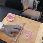 Chain Mail Gloves Factory - Bulk for Butcher Meat Cutting