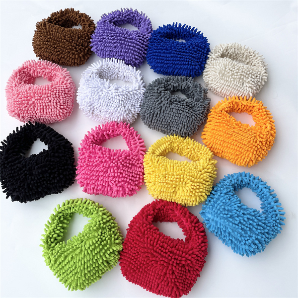 Plush Handbag Manufacturer - OEM Autumn Winter New Style Cute Fashionable Plush Handbag Candy Color Small Square