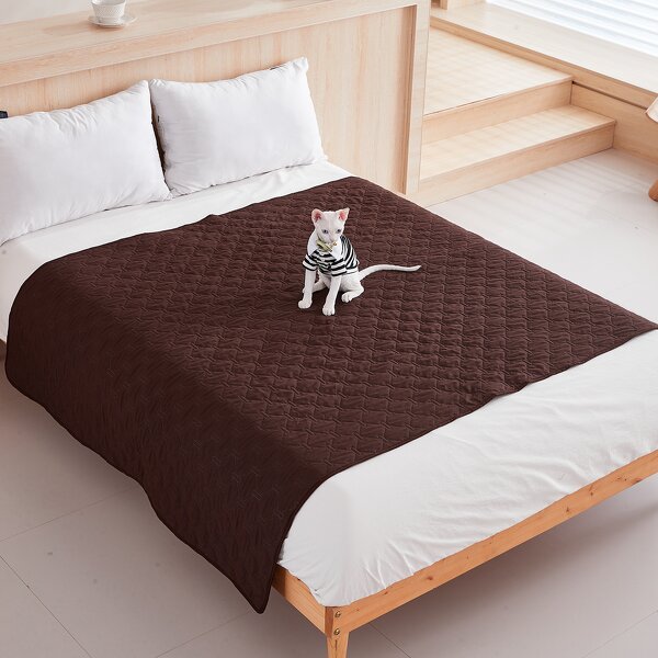 Pet Blanket Factory - Luxury Reversible Geometric Quilted Waterproof