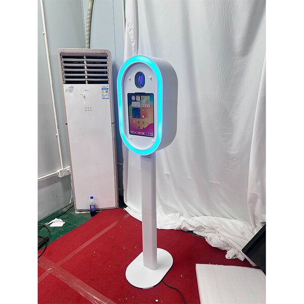 Photo Booth Supplier - Oval DSLR Camera for Wedding Events iPad Compatible