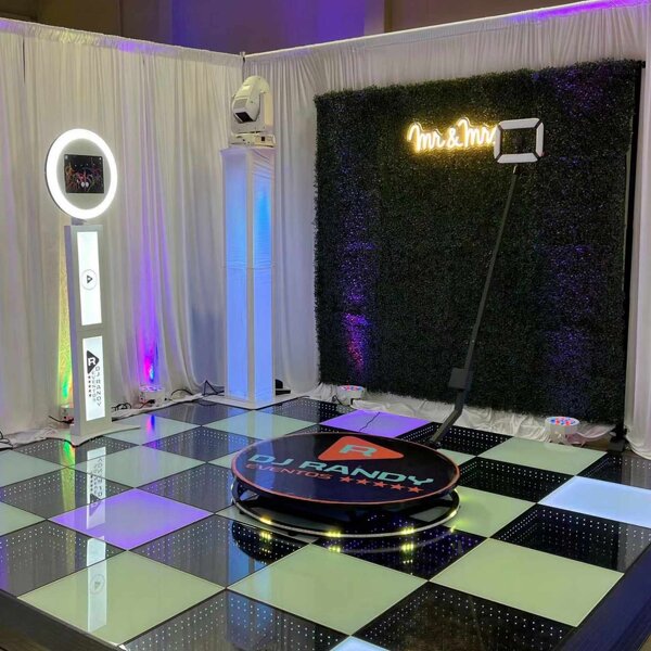LED Dance Floor Supplier - 3D Effect Panel Lighted Tempered Glass Magnetic