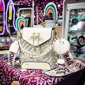 Women Crossbody Bag Factory - OEM Versatile Candy Cover Shoulder Bag