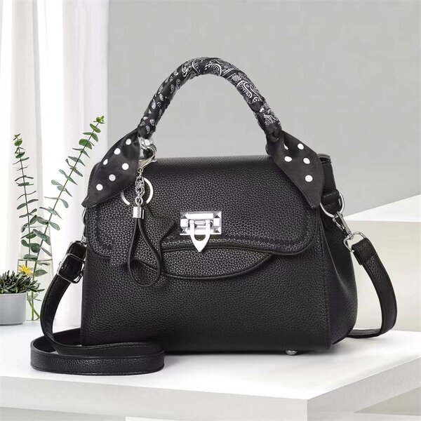 Women Crossbody Bag Factory - OEM PU Material Square Bag Wholesale