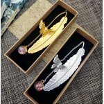 Metal Bookmark Factory - OEM Vintage Feather Butterfly Glass Ball Pendant